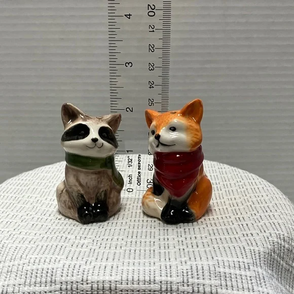 Raccoon and Fox Ceramic Shakers - Picture 2 of 7
